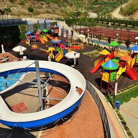 Azura Park Tourism Complex Apartment *