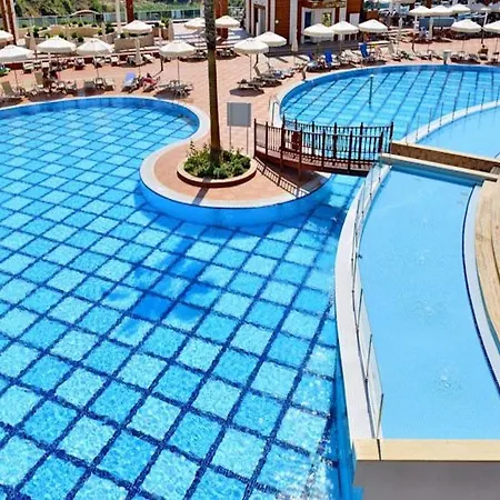 Azura Park Tourism Complex Apartment *