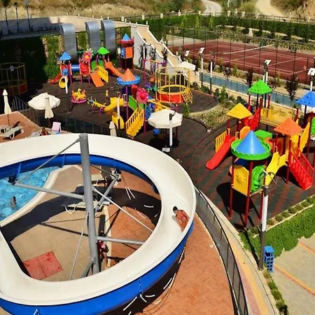 Azura Park Tourism Complex Apartment
