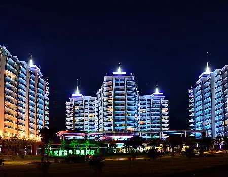 Azura Park Tourism Complex *